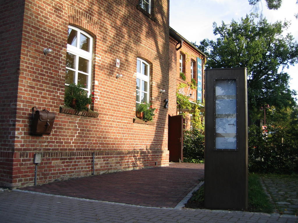 Hotel Alte Schule Reichenwalde Exterior foto