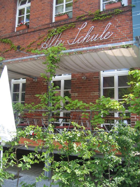 Hotel Alte Schule Reichenwalde Exterior foto