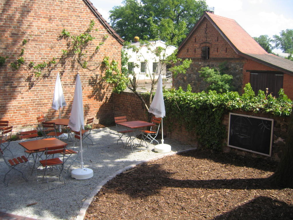 Hotel Alte Schule Reichenwalde Exterior foto